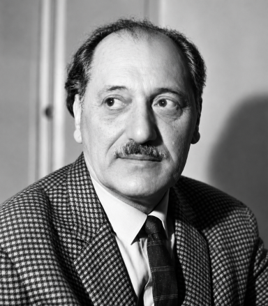“QƏZƏNFƏR XALIQOV — MİLLİ QRAFİKA VƏ ƏDƏBİ OBRAZIN BƏDİİ TƏFSİRİ”