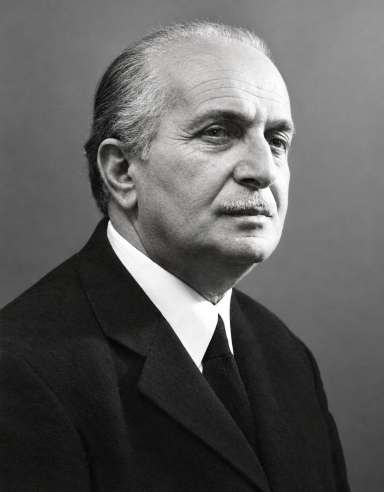 “KAZIM KAZIMZADƏ — KİTAB QRAFİKASINDA ƏDƏBİ İRS VƏ VİZUAL DÜŞÜNCƏ”